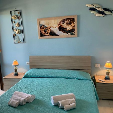 Una Finestra Sul Mare Calasetta Exterior photo